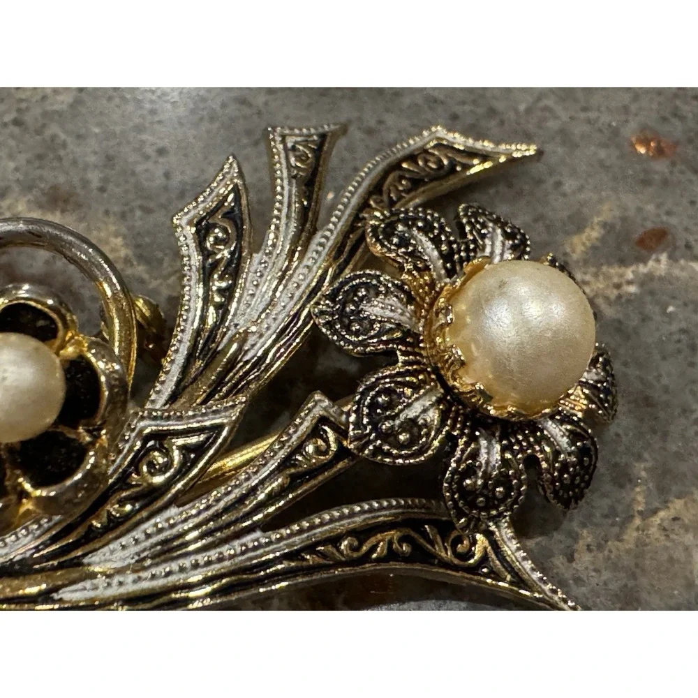 The Unbranded Brand elegant vintage